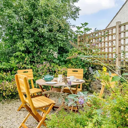 2 Bed In Eaglesfield 85288 Holiday home *