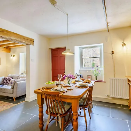 2 Bed In 85288 Holiday home Eaglesfield